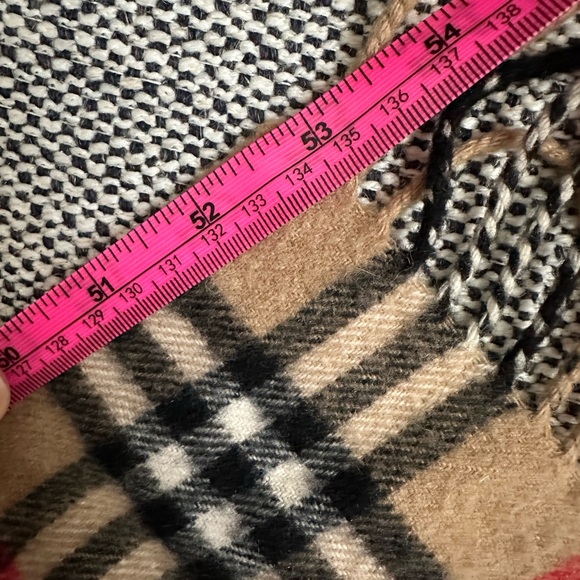 Burberry 100% Cashmere Scarf - Picture 3 of 4